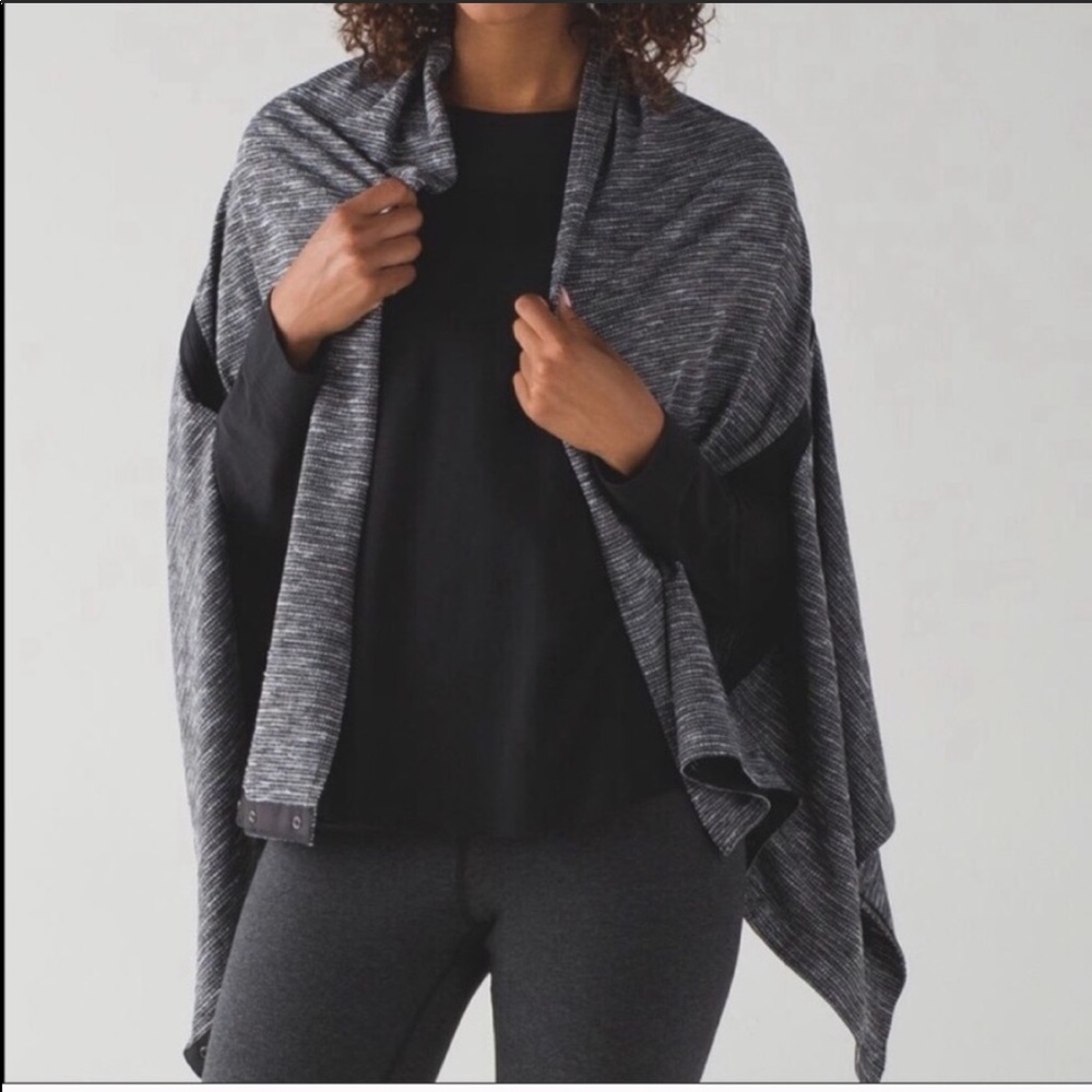 NEW lululemon athletica vinyasa scarf with tags